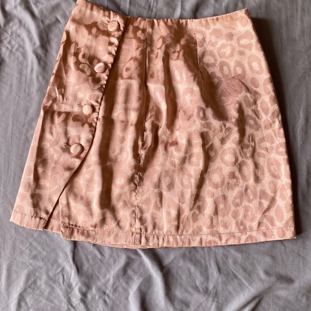 Leopard print pink skirt